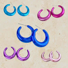 Load image into Gallery viewer, Glazed Open Hoop Earrings
